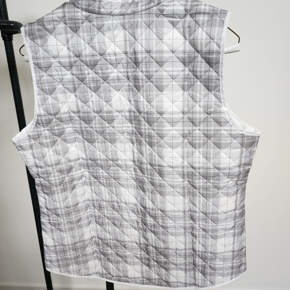 Karen Scott Sport lightweight vest Large - Picture 2 of 5
